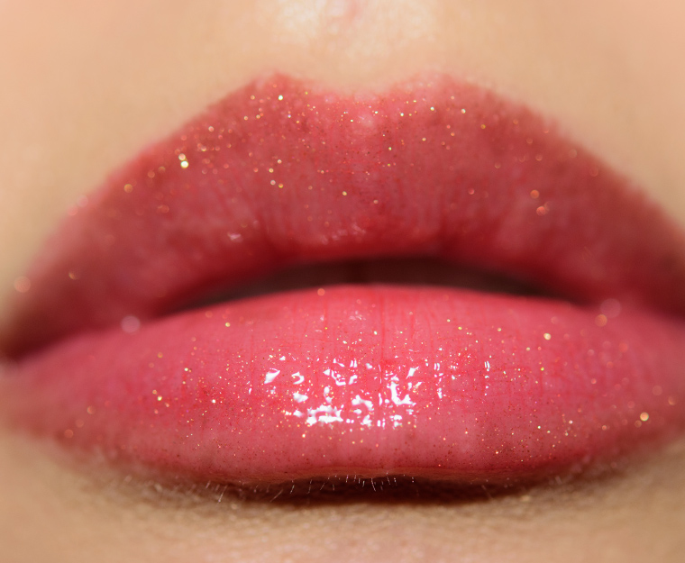 <p class="text-center">NABLA Cosmetics Stardust Radio Shine Theory Lip Gloss</p>
