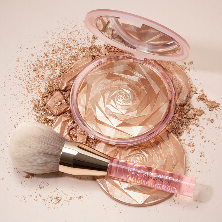 Huda Beauty N.Y.M.P.H. All Over Highlighting Powder + Brush for Summmer 2020