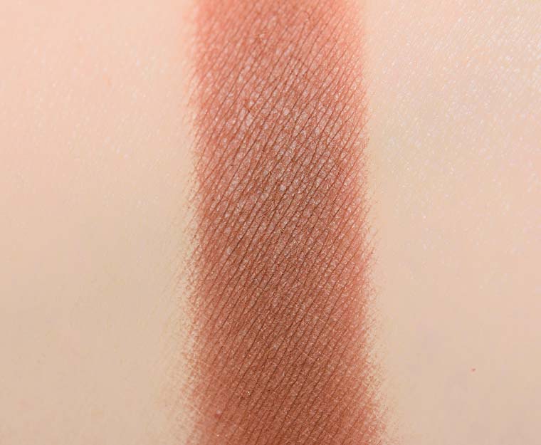 <p class="text-center">Wayne Goss Imperial Topaz #5 Luxury Eyeshadow</p>