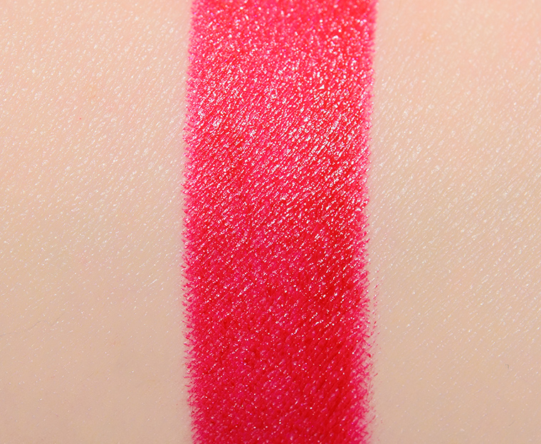 <p class="text-center">Becca Ruby Ultimate Lipstick Love</p>