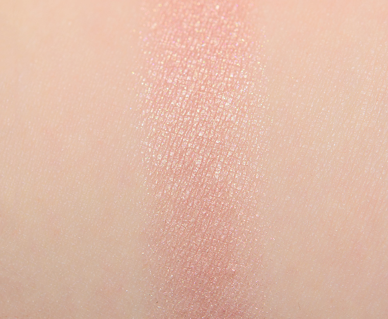 <p class="text-center">Chanel Candeur et Provocation #1 Multi-Effect Eyeshadow</p>