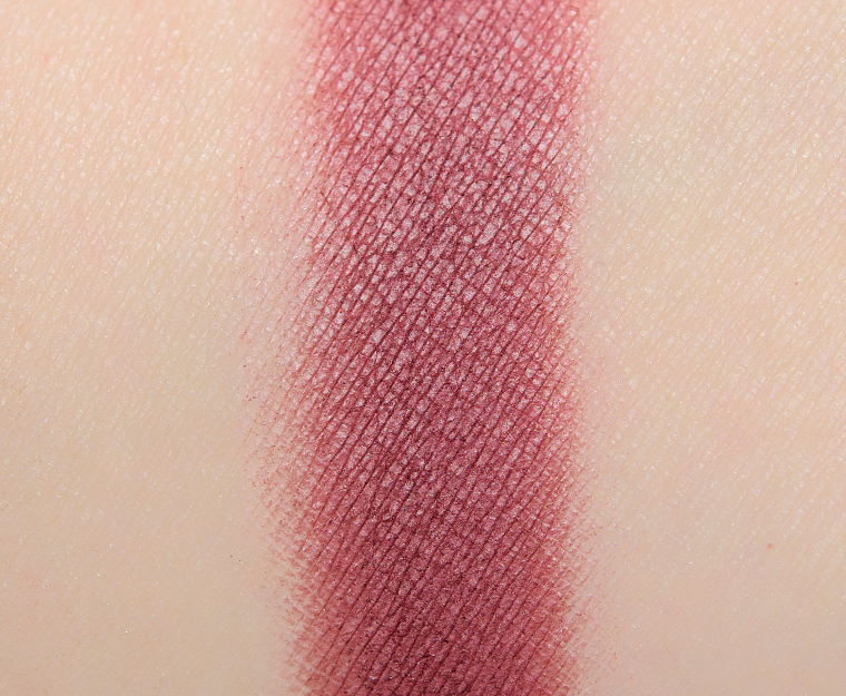 <p class="text-center">Chanel Candeur et Seduction #1 Multi-Effect Eyeshadow</p>