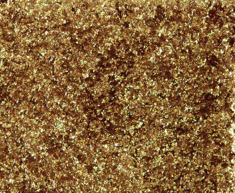 Clionadh Chalice Hybrid Multichrome Eyeshadow