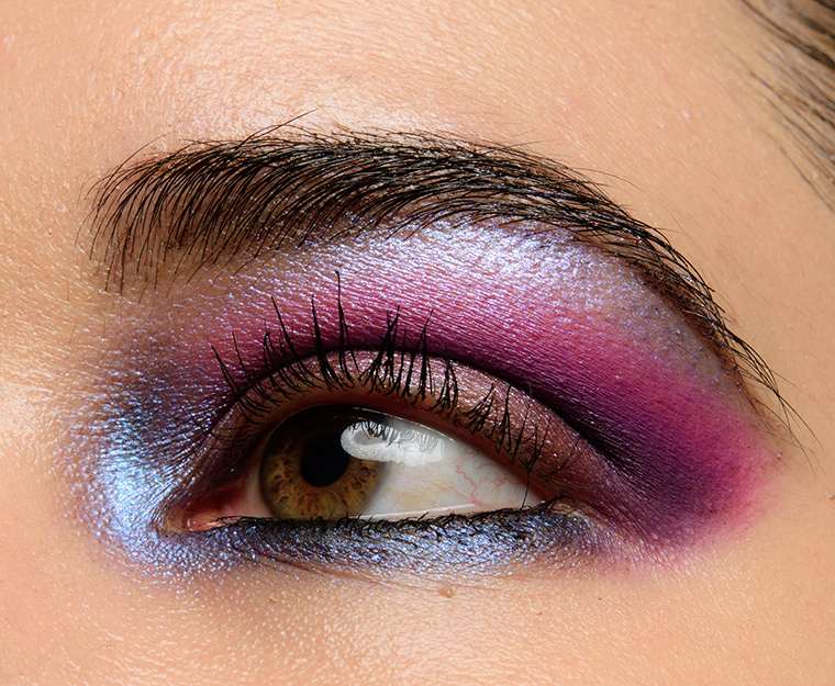 Clionadh Shard Hybrid Multichrome Eyeshadow