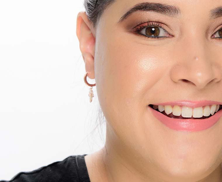Huda Beauty Flora N.Y.M.P.H. All Over Highlighting Powder