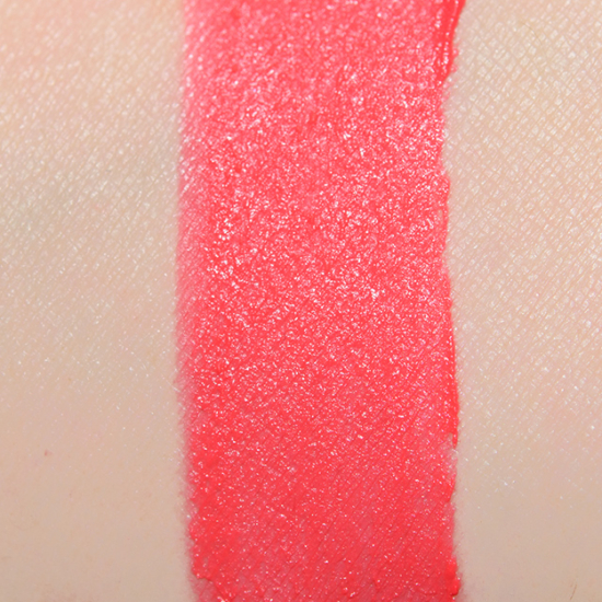 MAC Escandalo Powder Kiss Liquid Lipcolour