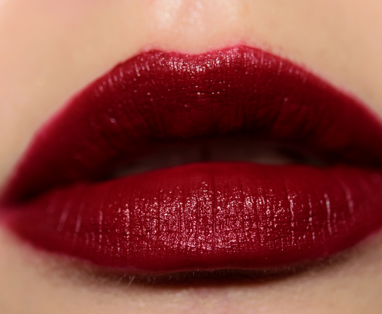 <p class="text-center">MAC Make Love to the Camera Powder Kiss Liquid Lipcolour</p>