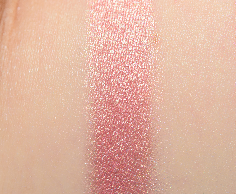 <p class="text-center">Pat McGrath Pink Champagne EYEdols Eyeshadow</p>