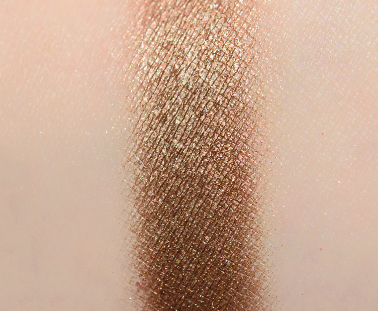 <p class="text-center">Charlotte Tilbury Bejewelled (Seduce Glow Smoke) Eyeshadow</p>