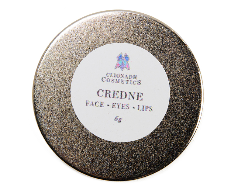 Clionadh Credne Powder Highlighter