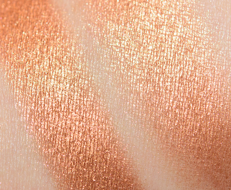 Clionadh Credne Powder Highlighter