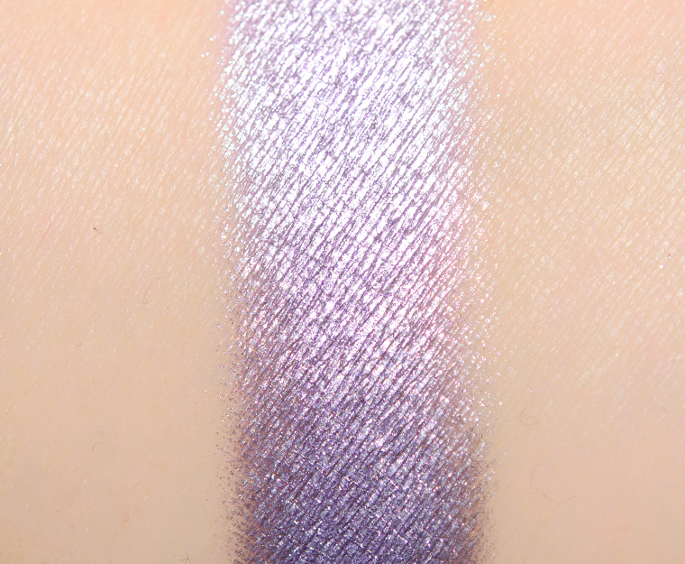 <p class="text-center">Clionadh Filigree Ultra Metal Eyeshadow</p>