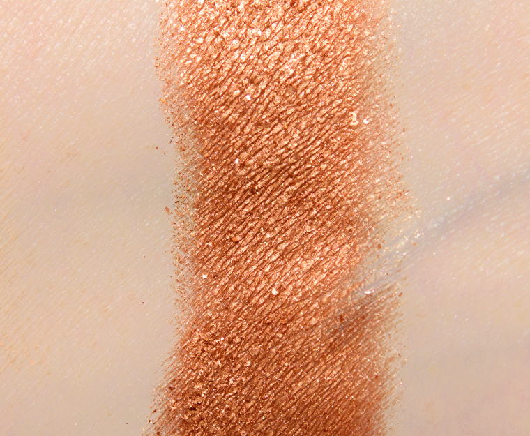 <p class="text-center">Give Me Glow 24K Wings Foiled Pressed Shadow</p>