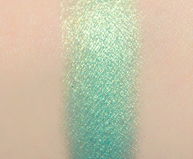 <p class="text-center">Give Me Glow Electric Mint Foiled Pressed Shadow</p>