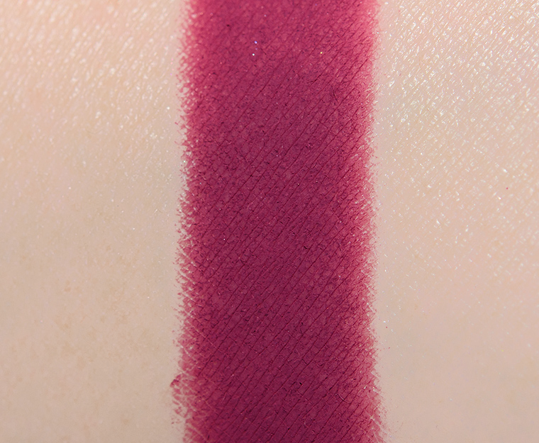 <p class="text-center">Give Me Glow Grunge Matte Pressed Pigment</p>