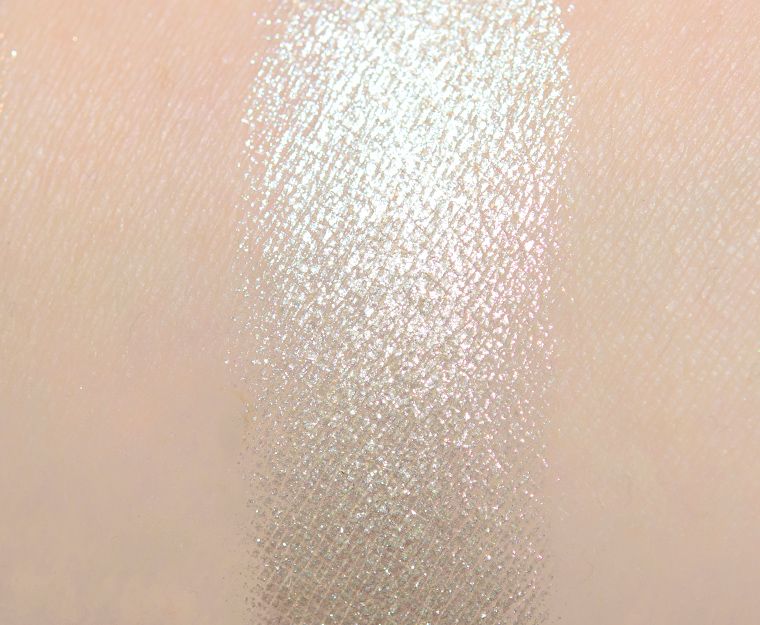 <p class="text-center">Give Me Glow Highlight Foiled Pressed Shadow</p>