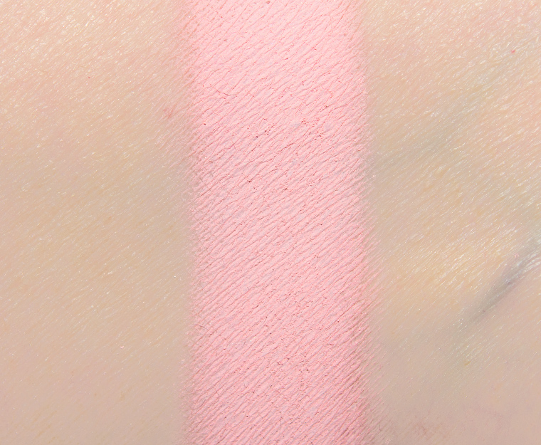 <p class="text-center">Give Me Glow Kitty Matte Pressed Shadow</p>