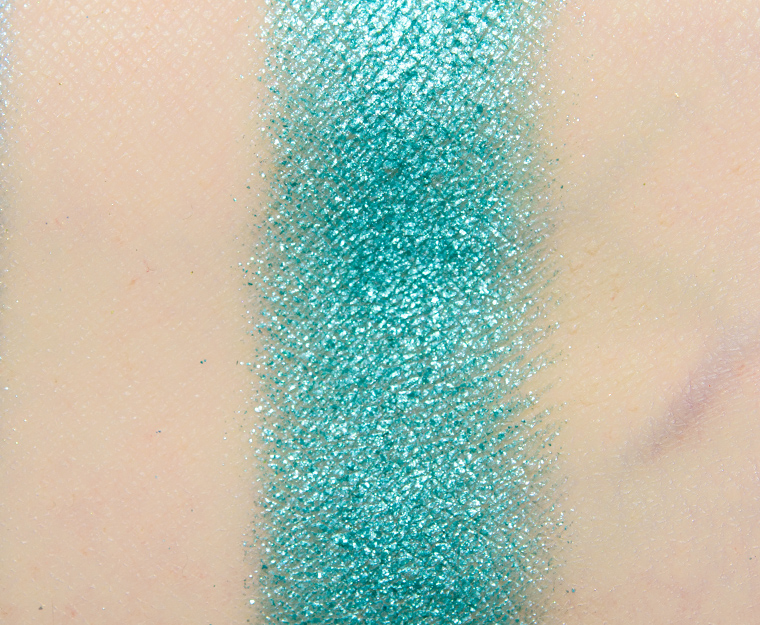 <p class="text-center">Give Me Glow Pool Party Foiled Pressed Shadow</p>