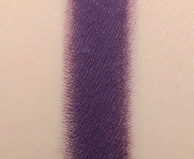 <p class="text-center">Give Me Glow Punk Matte Pressed Pigment</p>
