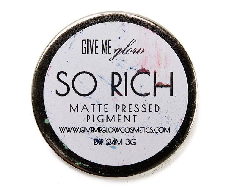 Give Me Glow So Rich Matte Pressed Shadow