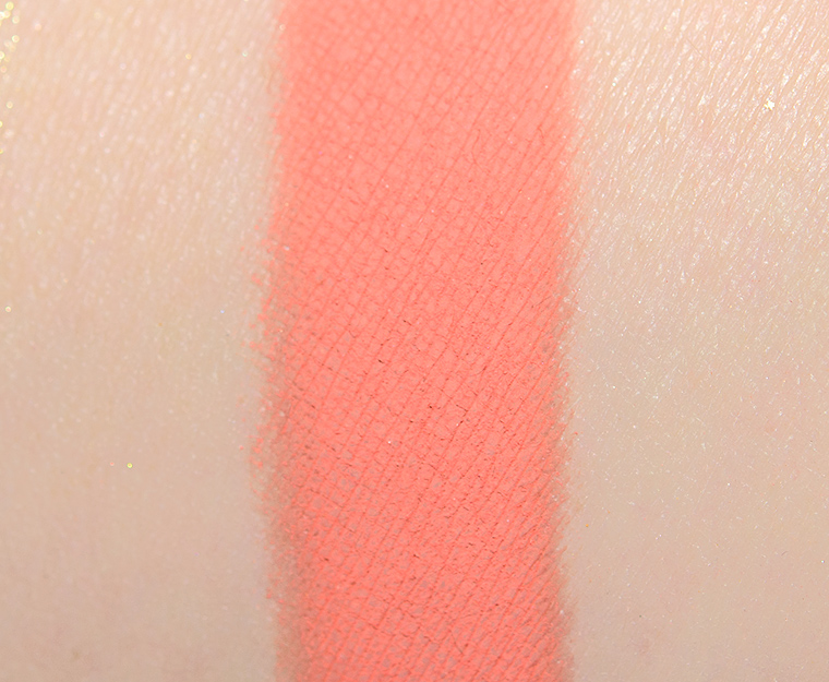 <p class="text-center">Give Me Glow Spicy Peach Martini Matte Pressed Shadow</p>