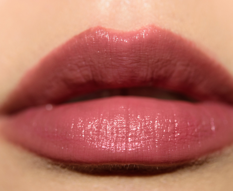 <p class="text-center">Rare Beauty Appreciate With Gratitude Dewy Lip Balm</p>