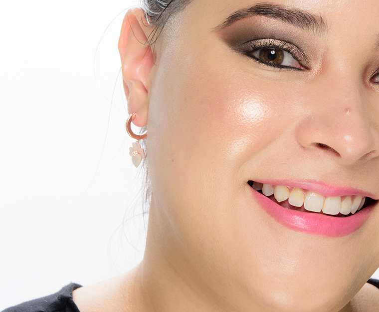 Rare Beauty Flaunt Positive Light Liquid Luminizer Highlight