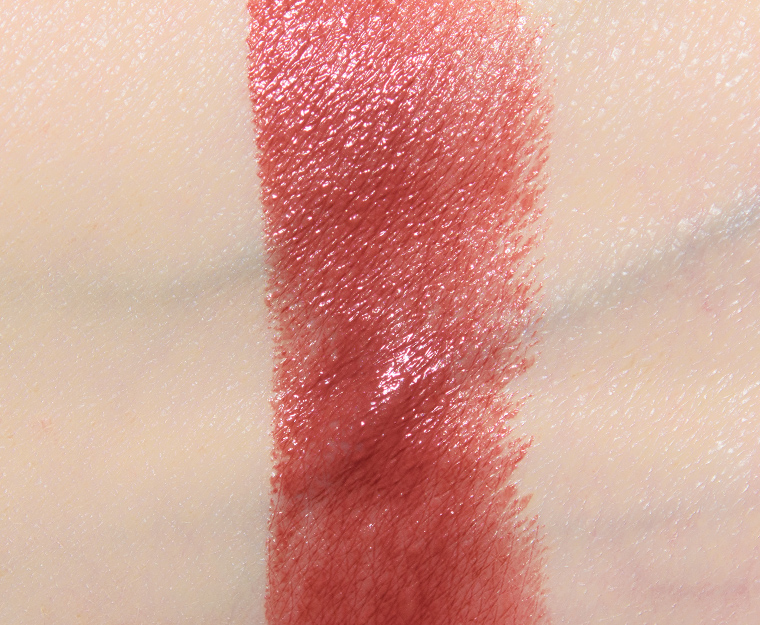 <p class="text-center">Rare Beauty Support With Gratitude Dewy Lip Balm</p>