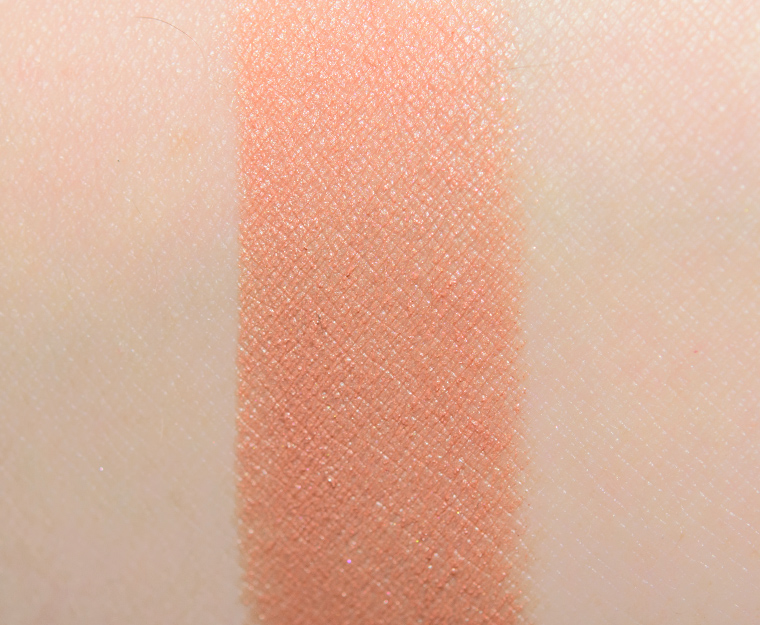 <p class="text-center">Dior Dazzling Beige (070) Diorific Lipstick</p>