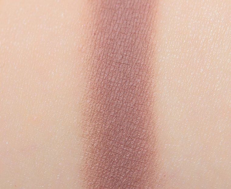 <p class="text-center">Fenty Beauty Brownie Babe Eyeshadow</p>