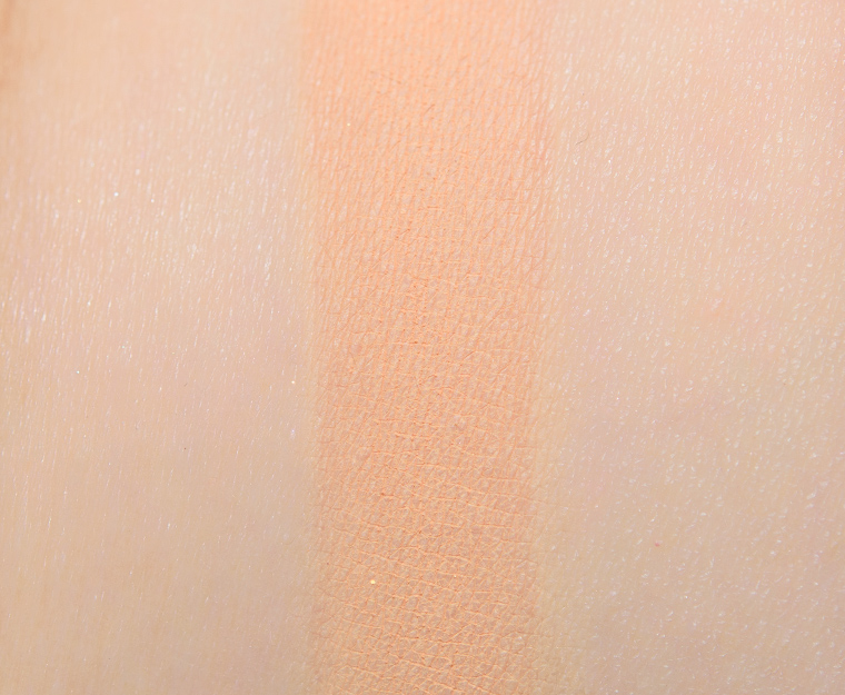 <p class="text-center">Fenty Beauty Honey Splash Eyeshadow</p>