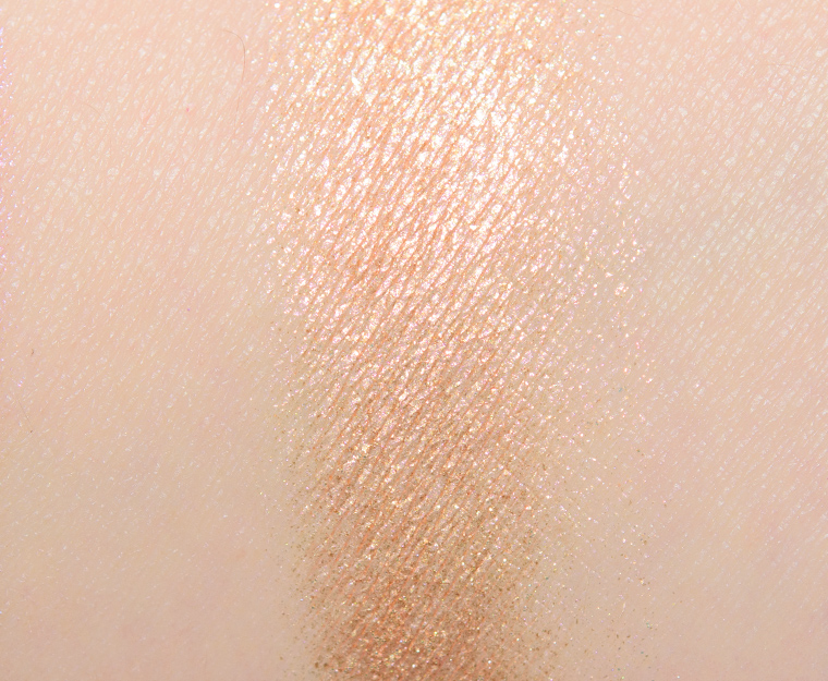<p class="text-center">Fenty Beauty Royal Dazzle Snap Shadow Glitter</p>