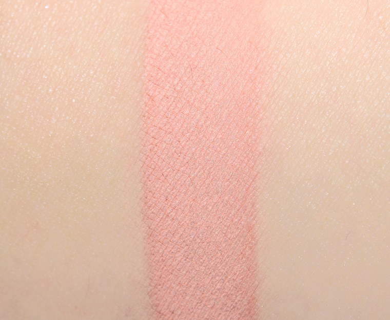 <p class="text-center">Natasha Denona Bare (336CM) Creamy Matte Eye Shadow</p>