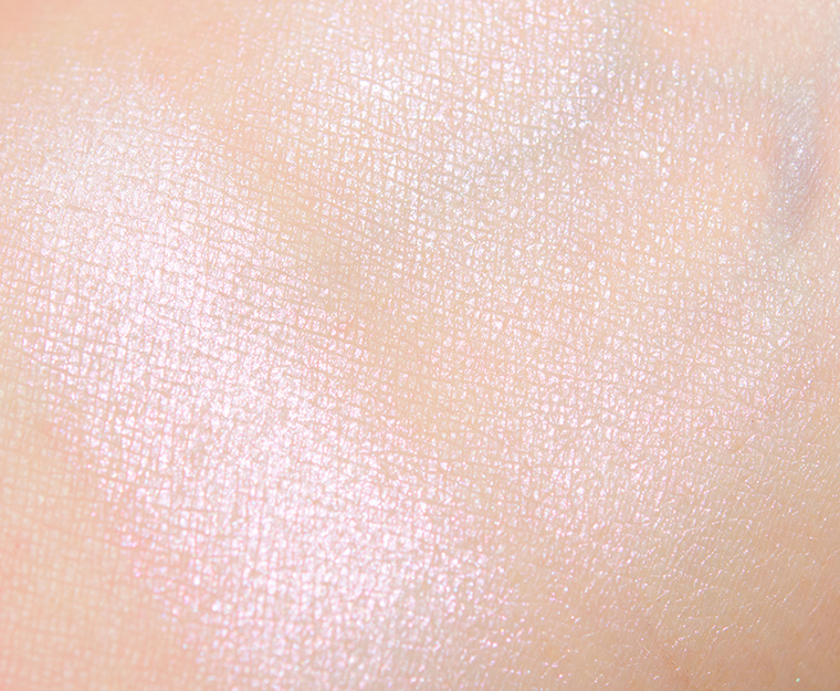 Wayne Goss Shimmer Pink The Weightless Veil Highlighter