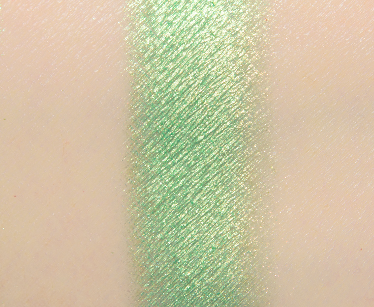 <p class="text-center">Clionadh Gecko's Tail Duochrome Eyeshadow</p>