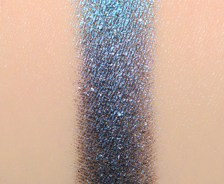 <p class="text-center">Clionadh Necromancer Duochrome Eyeshadow</p>