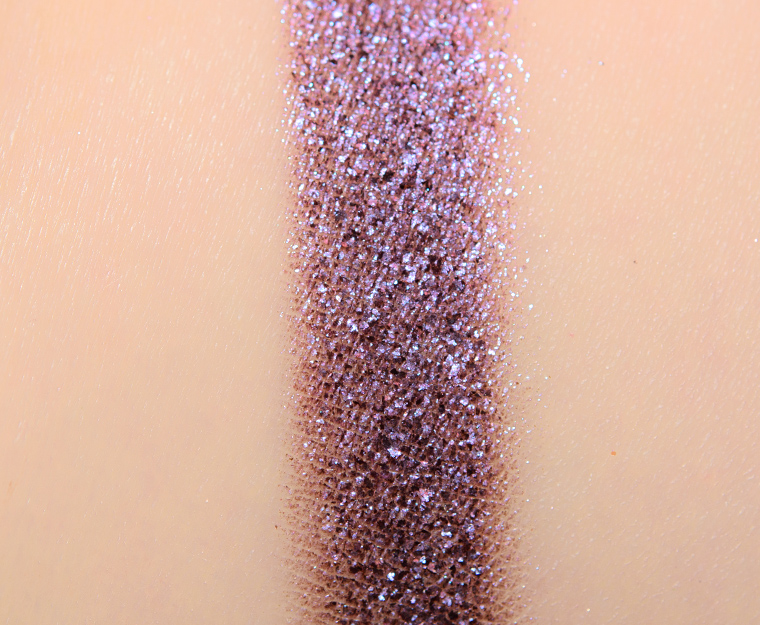 <p class="text-center">Lethal Cosmetics Revolve Pressed Powder Shadow</p>