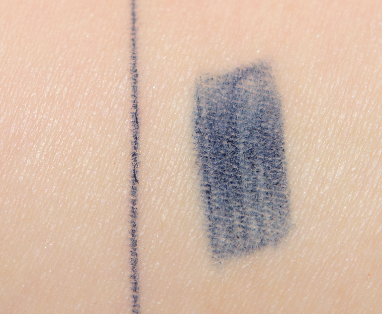 <p class="text-center">Wayne Goss Blue Sapphire Eye Kohl Pencil</p>