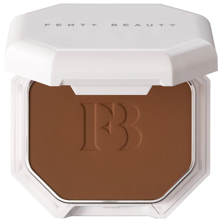 Fenty Beauty 450 Pro Filt'r Soft Matte Powder Foundation