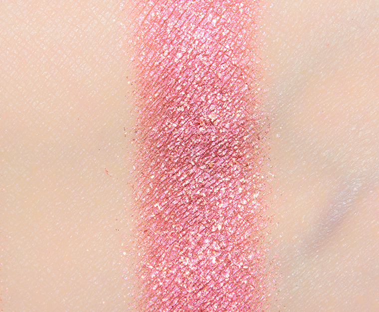 <p class="text-center">JD Glow Macaroon Shimmer Shadow</p>