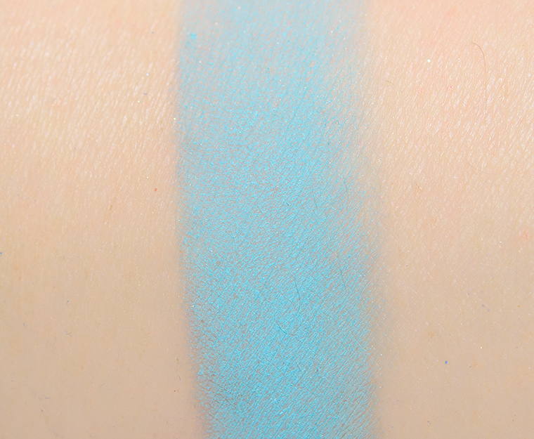 <p class="text-center">Terra Moons Azure Skies Neon Matte Pressed Pigment</p>