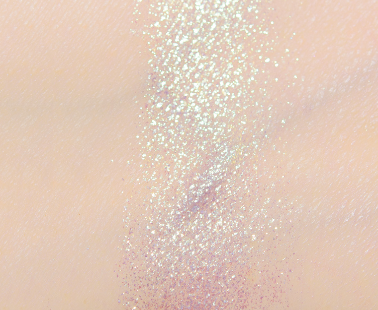 <p class="text-center">Terra Moons Snow Globe Duochrome Eyeshadow</p>
