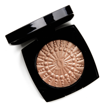 Chanel Perles de Lumiere Illuminating Blush Powder