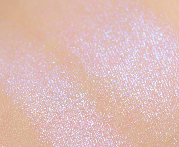 Clionadh Breaker Powder Highlighter