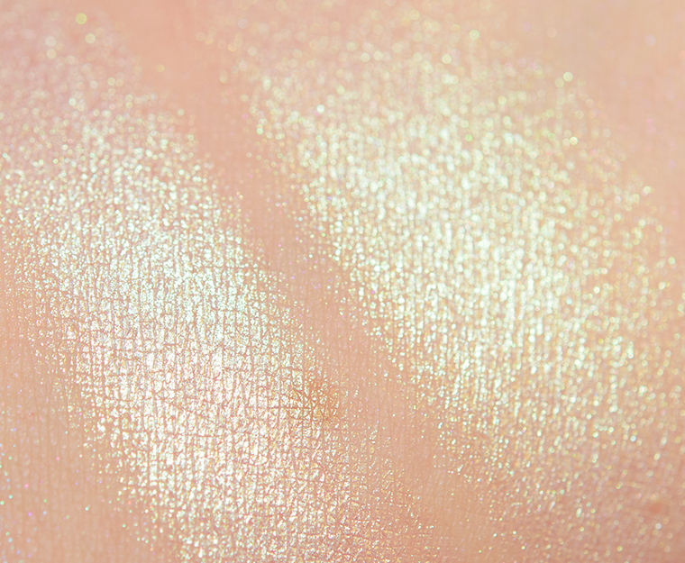 Clionadh High Voltage Powder Highlighter