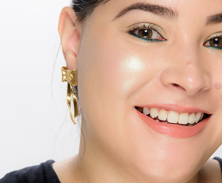 Clionadh High Voltage Powder Highlighter