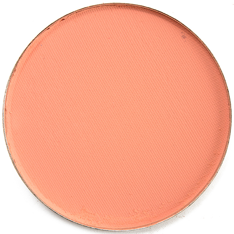 Give Me Glow Fierce Matte Pressed Shadow