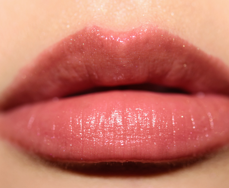 <p class="text-center">YSL Beige Satin (121) Rouge Volupte Shine Oil-in-Stick</p>