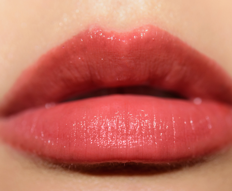 <p class="text-center">YSL Burnt Zellige (122) Rouge Volupte Shine Oil-in-Stick</p>