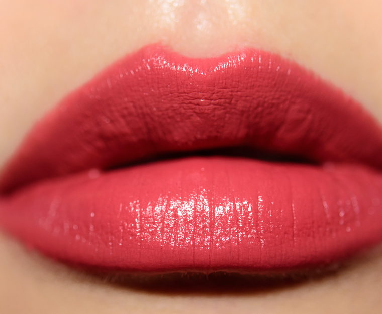 <p class="text-center">YSL Nude Fougueux (84) Rouge Pur Couture SPF15 Lipstick</p>